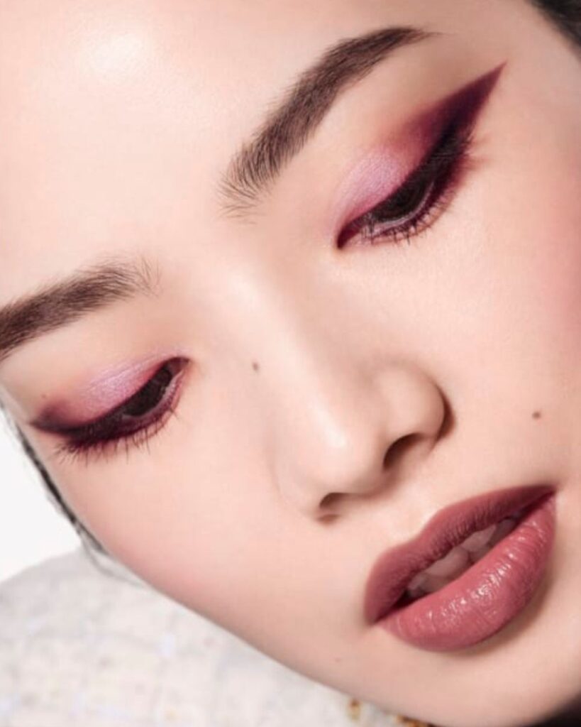 Le retour du Rouge-noir de Chanel quand le make-up devient un accessoire de mode le prescripteur marie masuyer
