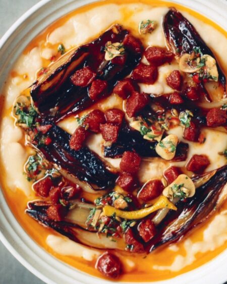 Recette des échalions rôtis chorizo et haricots crémeux du chef londonien Jesse Jenkins Cuisiner les légumes éditions marabout livre de recettes végétariennes le prescripteur 2